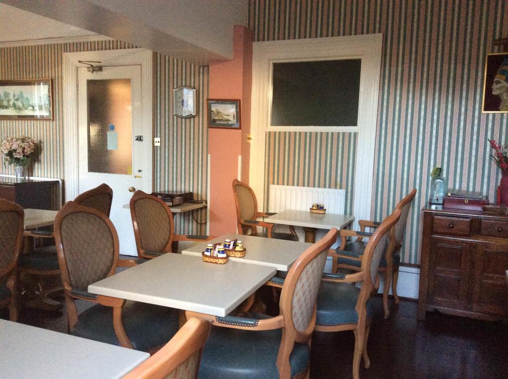 Chad Hill Hotel Сандаун Екстериор снимка
