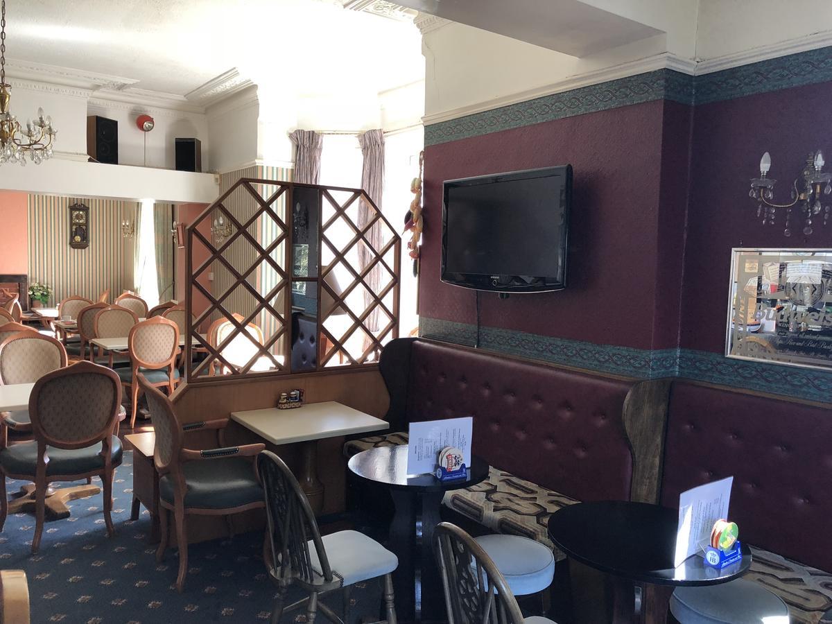 Chad Hill Hotel Сандаун Екстериор снимка